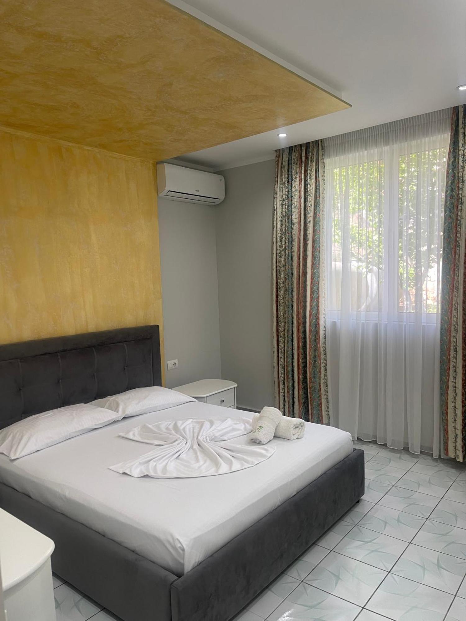 Sunflower Apartments Sarandë Exterior foto